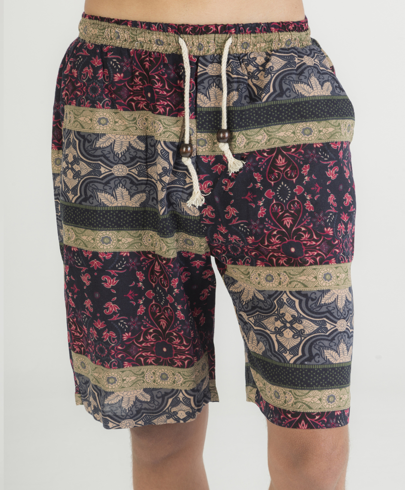 Ethnic print Bermuda shorts