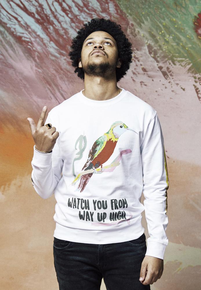 Mister Tee MT908 - Pullover à col rond aquarelle "Watch You"